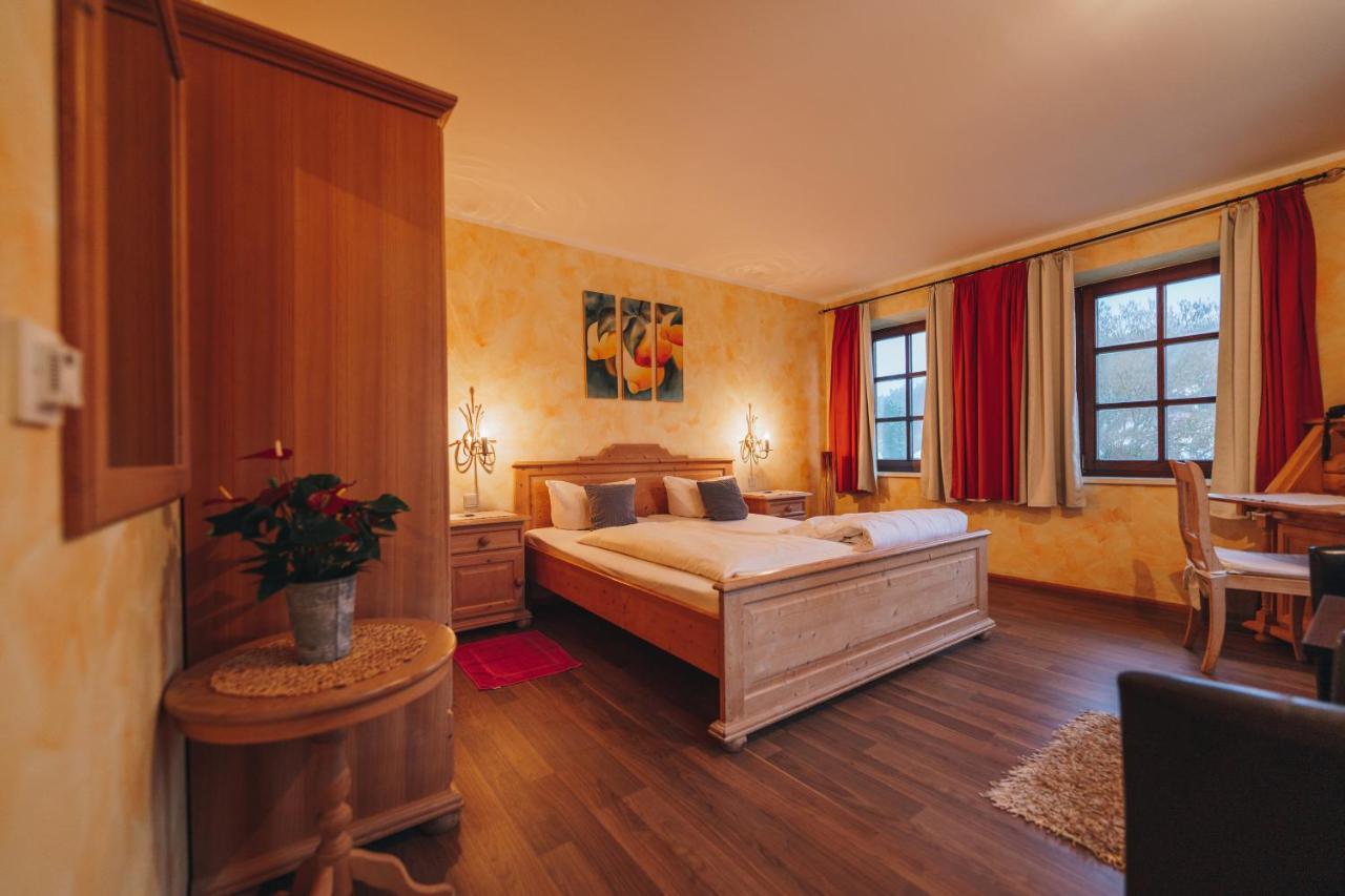 Landhotel Neukirchner Hof Neukirchen Bei Sulzbach-Rosenberg Phòng bức ảnh