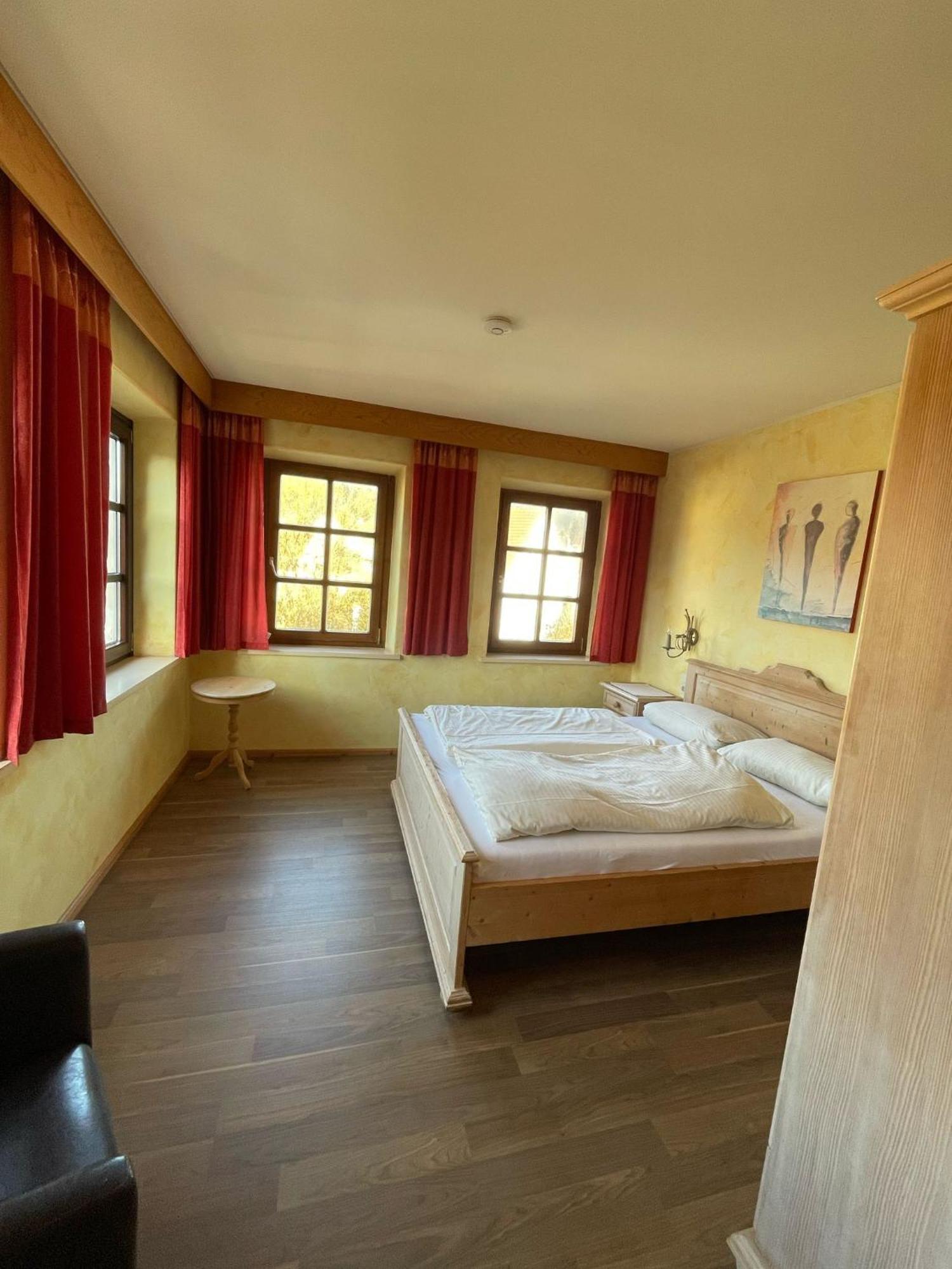 Landhotel Neukirchner Hof Neukirchen Bei Sulzbach-Rosenberg Ngoại thất bức ảnh
